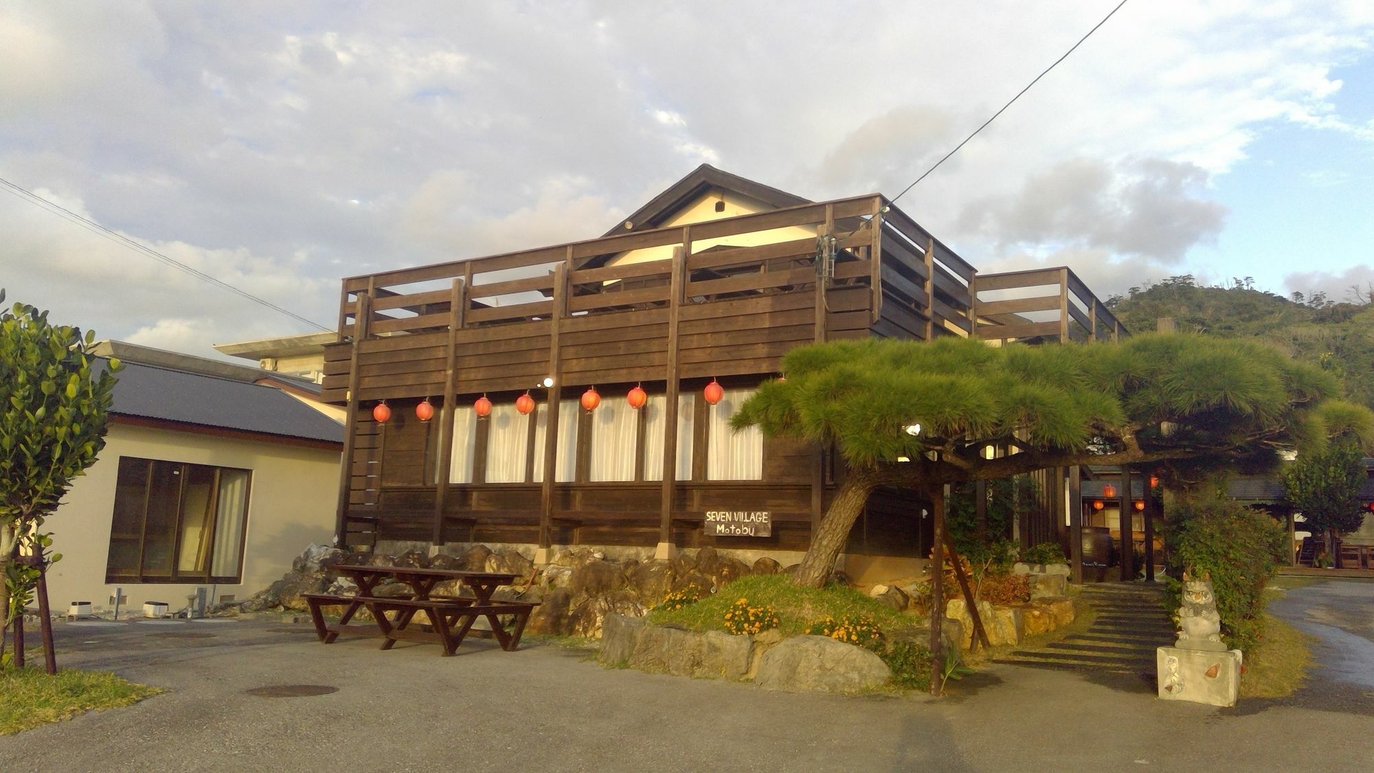 Seven Village Мотобу Екстериор снимка